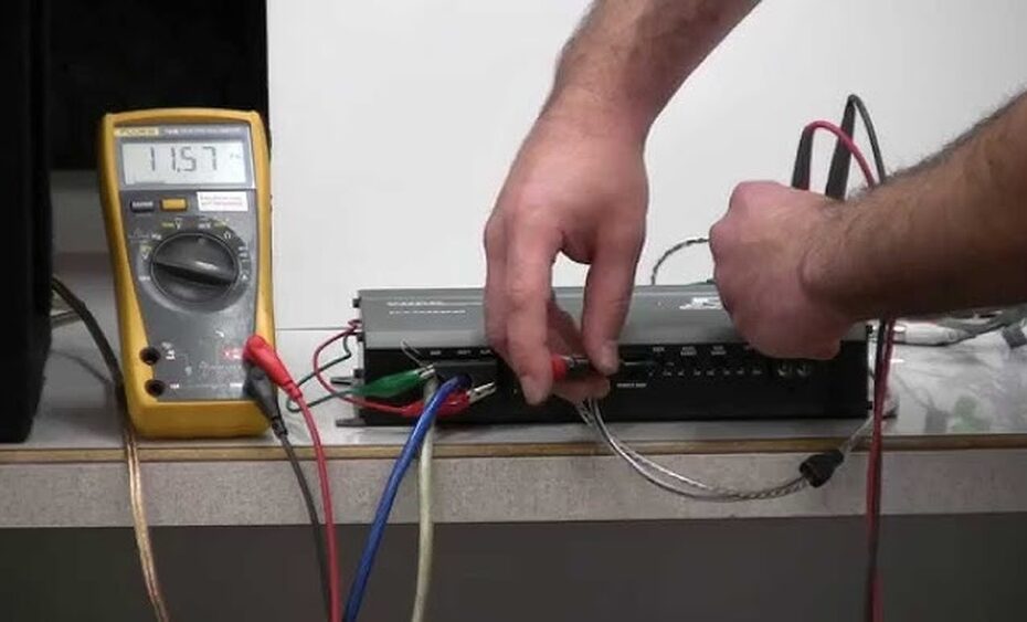 How to Tune an Amp With a Multimeter